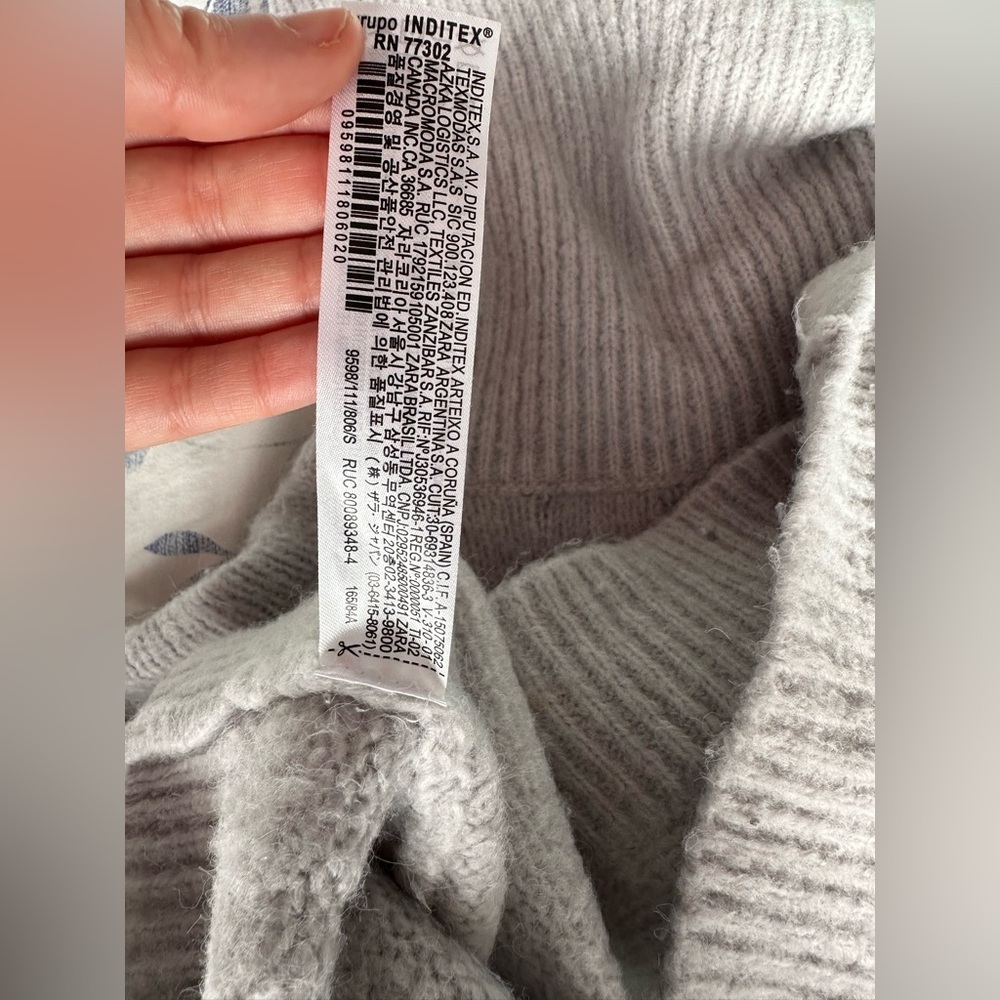 ZARA Soft Grey Ribbed Turtleneck Sweater –Luxe Fuzzy Knit, Classic Minimal Fit S - Picture 8 of 9